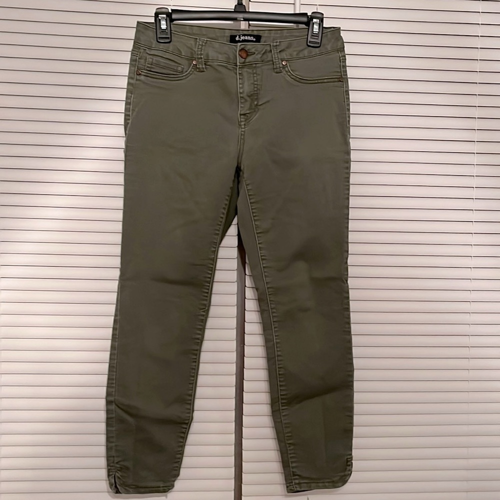 D. Jeans military green jeans